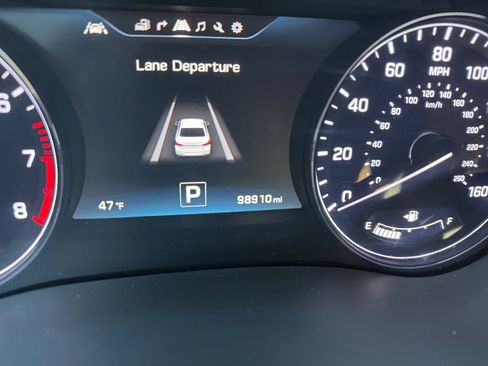 Used 2016 Hyundai Genesis 3.8 w/ Option Group 02 image 11