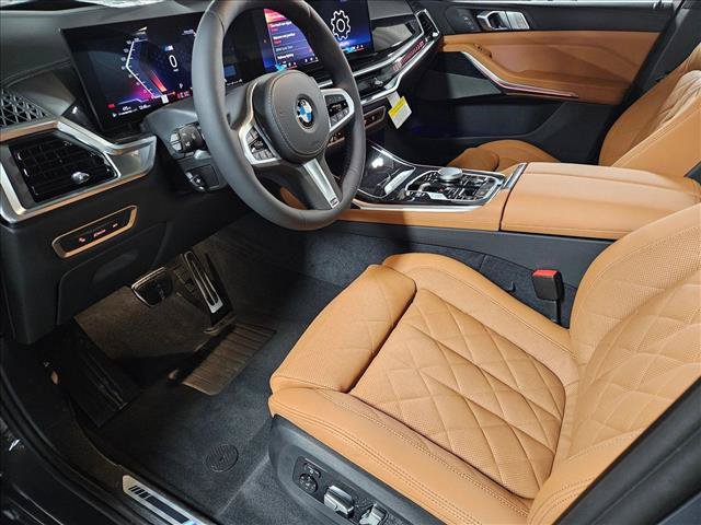 Used 2027 BMW X7 xDrive40i w/ M Sport Package AWD/4WD image 9