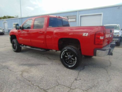 Used 2008 Chevrolet Silverado 2500 LTZ w/ Safety Package AWD/4WD image 7