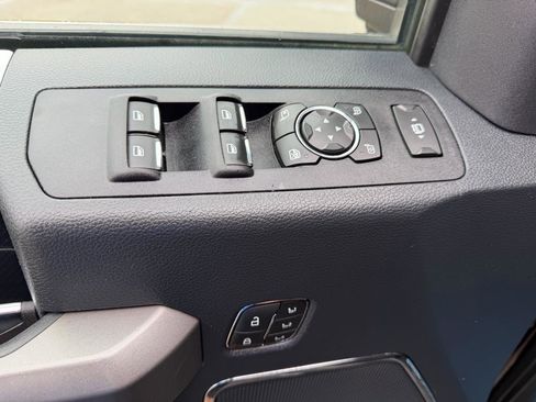 Used 2022 Ford F250 Platinum AWD/4WD image 18