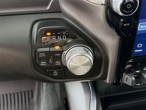 Used 2024 RAM 1500 Laramie AWD/4WD image 15