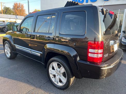 Used 2012 Jeep Liberty Limited Jet w/ Comfort/Convenience Group image 12