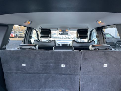 Used 2013 Jeep Grand Cherokee Laredo image 24