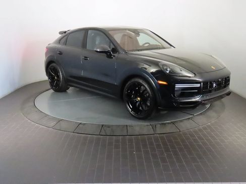 Certified 2022 Porsche Cayenne Turbo GT AWD/4WD image 9