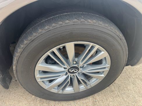 Used 2019 INFINITI QX80 Luxe AWD/4WD image 12
