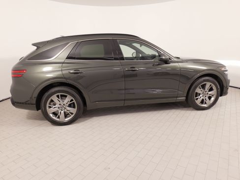Used 2025 Genesis GV70 3.5T Sport AWD/4WD image 10