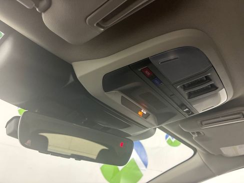 Certified 2025 Subaru Crosstrek 2.5i Limited w/ Crosstrek Mirror Package image 31