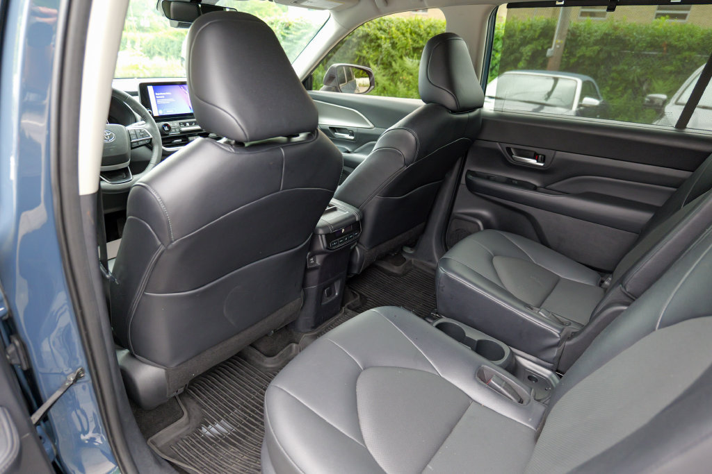 Used 2024 Toyota Grand Highlander AWD image 25