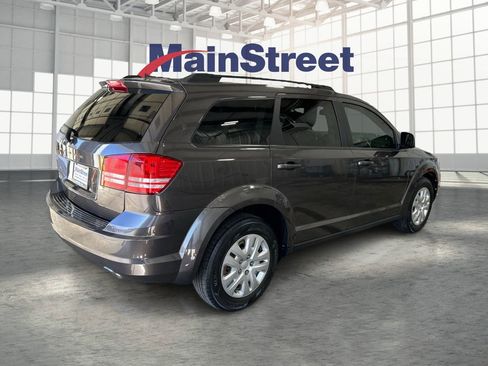 Used 2018 Dodge Journey SE w/ Popular Equipment Group image 5