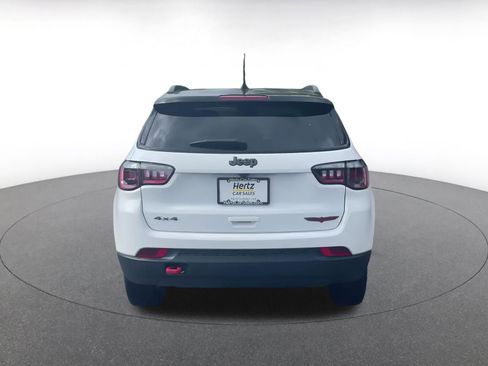 Used 2025 Jeep Compass Trailhawk image 12
