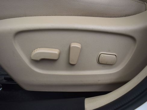 Used 2020 Nissan Rogue SL w/ Premium Package image 27