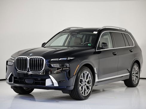 Used 2023 BMW X7 xDrive40i w/ Executive Package image 1
