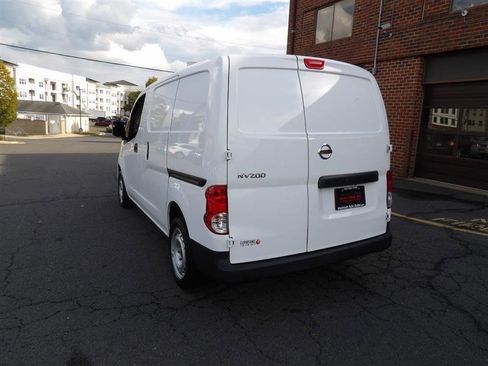 Used 2021 Nissan NV200 S image 4
