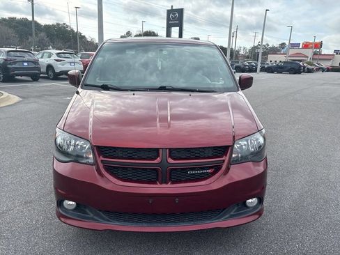 Used 2017 Dodge Grand Caravan GT image 2