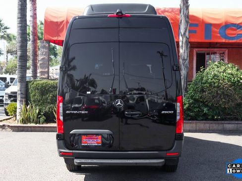 Used 2023 Mercedes-Benz Sprinter 2500 image 7