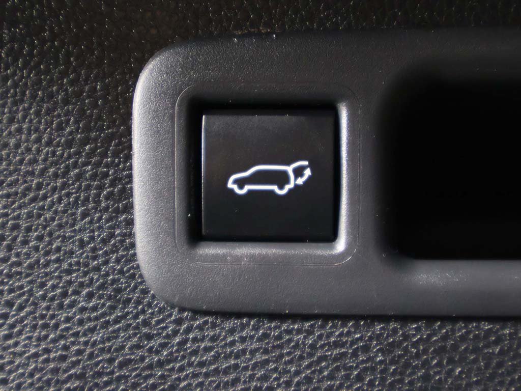 Used 2023 Toyota Highlander Limited AWD/4WD image 18