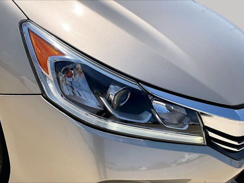 Used 2016 Honda Accord EX image 28