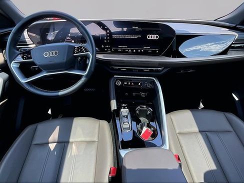 Used 2025 Audi Q5 Premium w/ Convenience Package AWD/4WD image 15