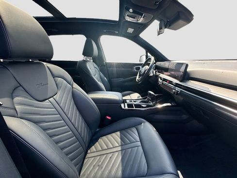 Certified 2025 Kia Sorento SX Prestige image 31