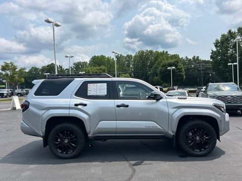 Used 2025 Toyota 4Runner Platinum AWD/4WD image 5