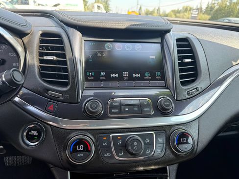 Used 2019 Chevrolet Impala LT FWD image 16