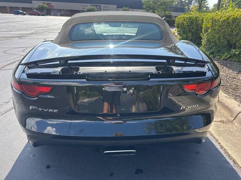 Used 2020 Jaguar F-TYPE Convertible RWD image 4