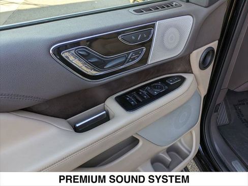 Used 2024 Lincoln Navigator Reserve image 11