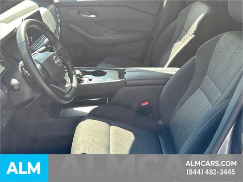 Used 2025 Nissan Rogue SV FWD image 10