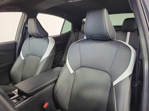 Used 2025 Toyota Camry SE w/ Convenience Package FWD image 20