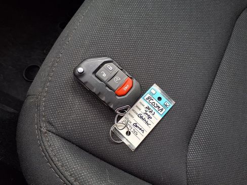 Used 2023 Jeep Gladiator Overland w/ Cold Weather Group image 12