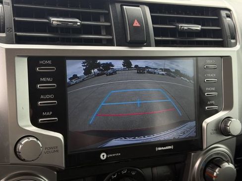Used 2022 Toyota 4Runner SR5 AWD/4WD image 18