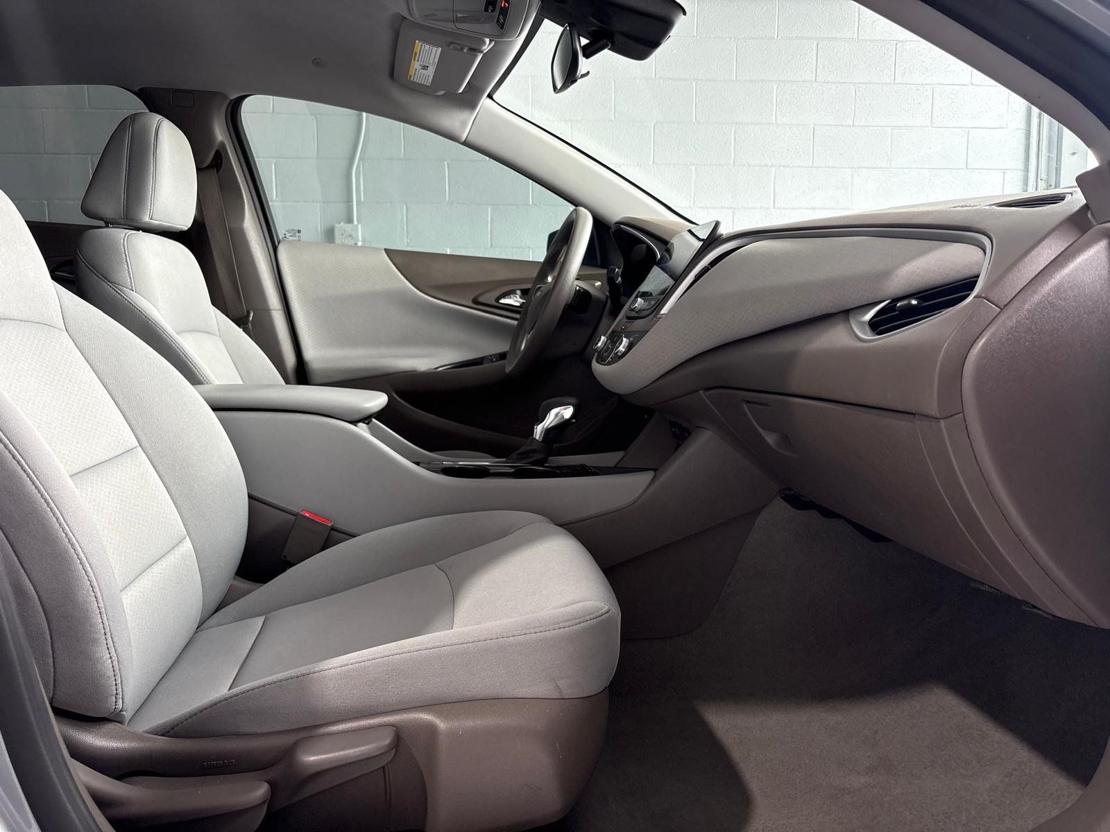 Used 2023 Chevrolet Malibu LS FWD image 12