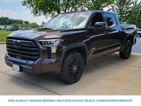Used 2025 Toyota Tundra Limited AWD/4WD image 9
