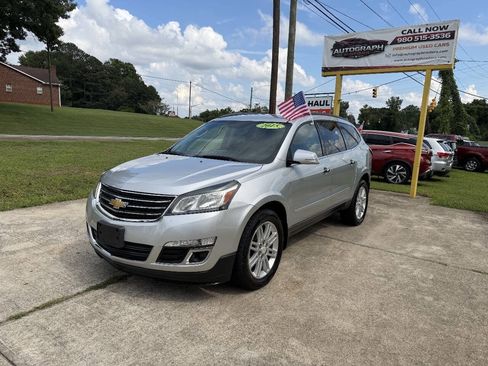 Used 2015 Chevrolet Traverse LT w/ Style and Technology Package AWD/4WD image 1