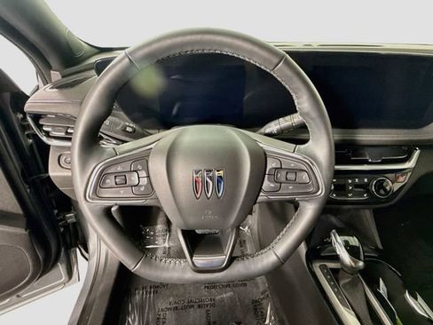 Used 2024 Buick Envista Sport Touring w/ Convenience I Package FWD image 11