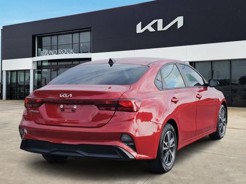 Used 2024 Kia Forte LXS w/ LXS Technology Package FWD image 5