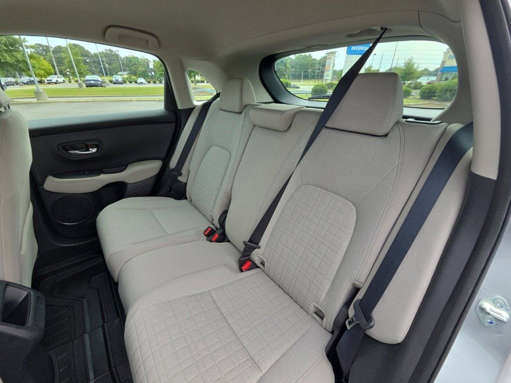 Used 2025 Honda HR-V LX image 12