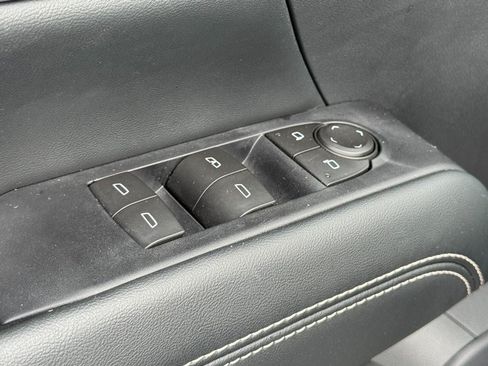 Used 2026 GMC Terrain Elevation w/ Elevation Premium Package FWD image 22
