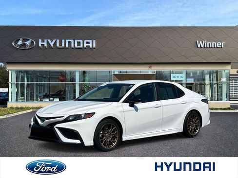 Used 2023 Toyota Camry SE w/ Protection Package (Q2) (TMS) FWD image 1