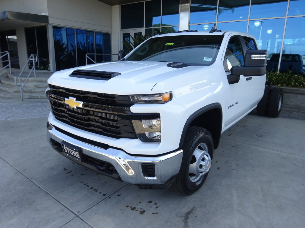 Used 2024 Chevrolet Silverado 3500 W/T w/ WT Convenience Package AWD/4WD image 3