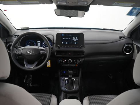 Used 2023 Hyundai Kona SE w/ Cargo Package image 13