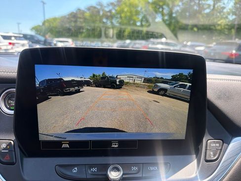 Used 2023 Chevrolet Blazer LT AWD/4WD image 19