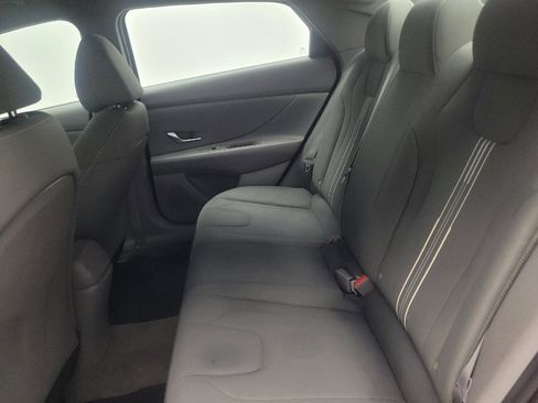 Used 2023 Hyundai Elantra Blue FWD image 18