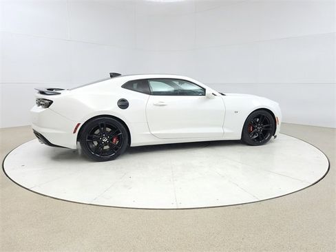 Used 2019 Chevrolet Camaro SS image 7