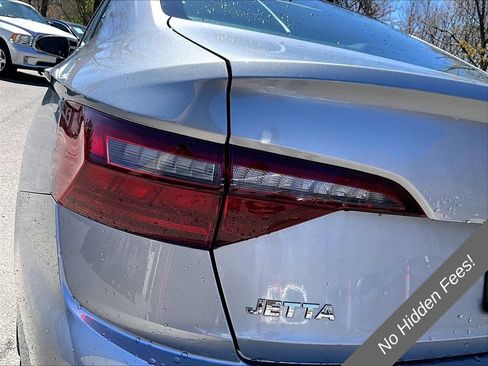 Used 2020 Volkswagen Jetta R-Line FWD image 28