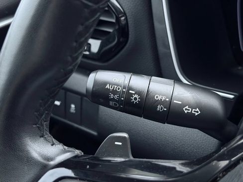 Used 2025 Honda Pilot Touring image 35