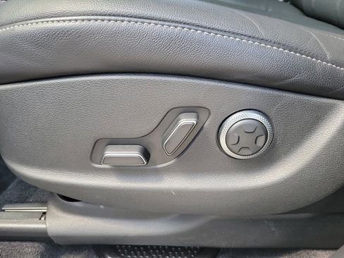 Used 2023 Genesis GV80 3.5T AWD/4WD image 18