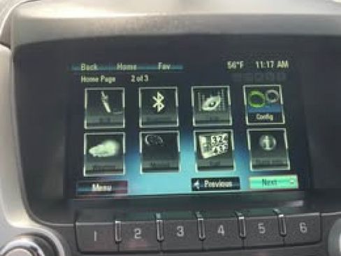 Used 2017 Chevrolet Equinox LT FWD image 16