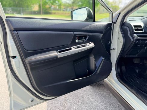 Used 2017 Subaru Crosstrek 2.0i Limited AWD/4WD image 9