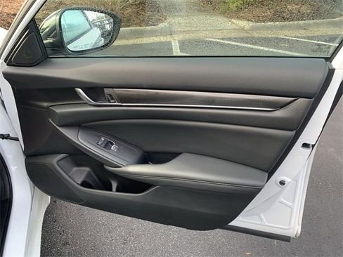 Used 2022 Honda Accord Sport image 13